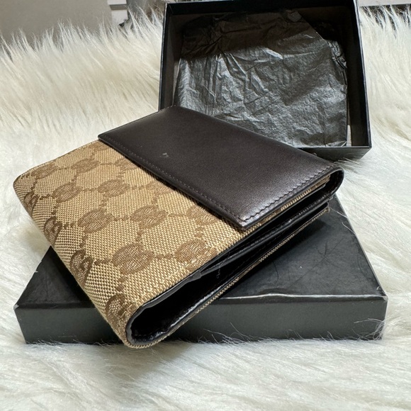 Authentic Gucci Compact Wallet for Women/ Men - Picture 5 of 5